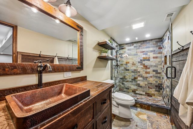 10 Elm Street, Hawthorn Woods, IL 60047