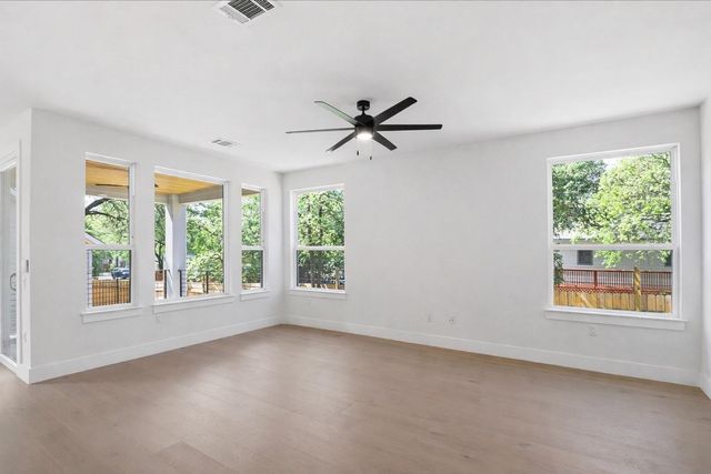 2301 E 10th ST, Austin, TX 78702