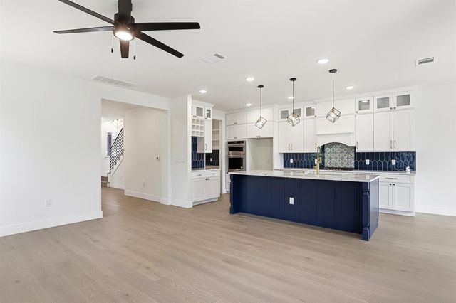 2301 E 10th ST, Austin, TX 78702