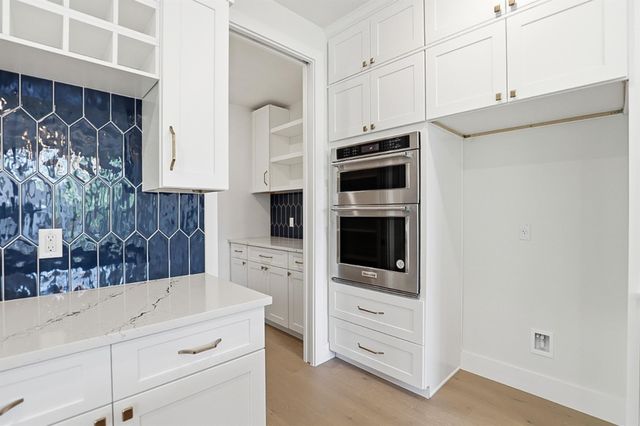 2301 E 10th ST, Austin, TX 78702