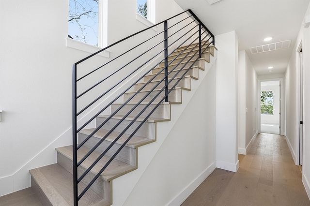 2301 E 10th ST, Austin, TX 78702