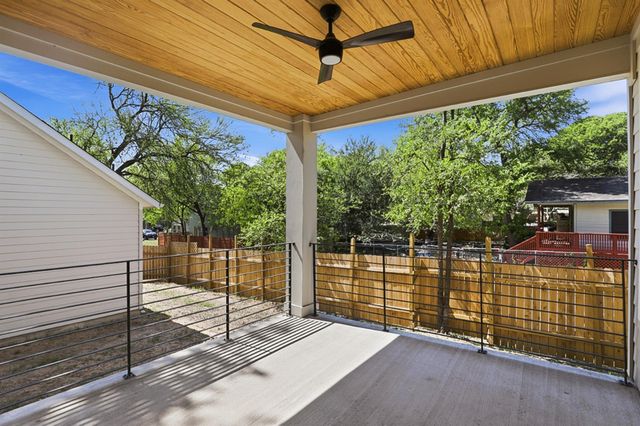 2301 E 10th ST, Austin, TX 78702
