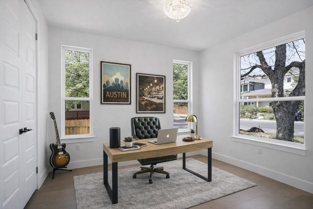 2301 E 10th ST, Austin, TX 78702