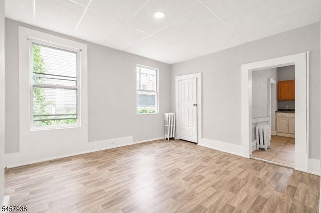 270 Hamilton Ave, Paterson City, NJ 07501