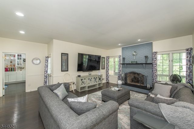 11 Rosewood Ln, Denville Twp., NJ 07834