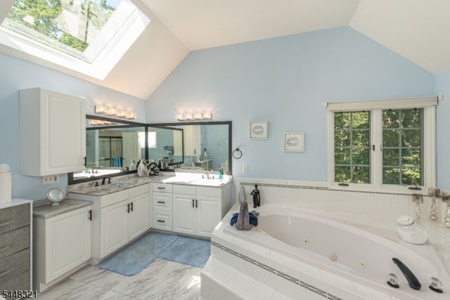 11 Rosewood Ln, Denville Twp., NJ 07834