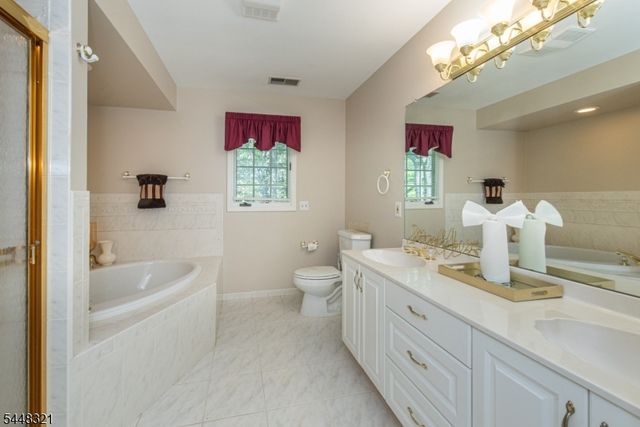 11 Rosewood Ln, Denville Twp., NJ 07834