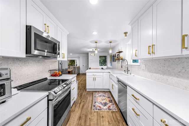 12533 12th Avenue NE, Seattle, WA 98125