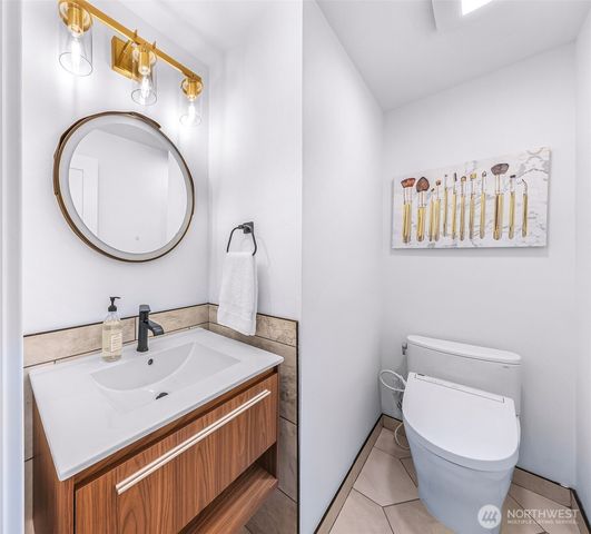 12533 12th Avenue NE, Seattle, WA 98125