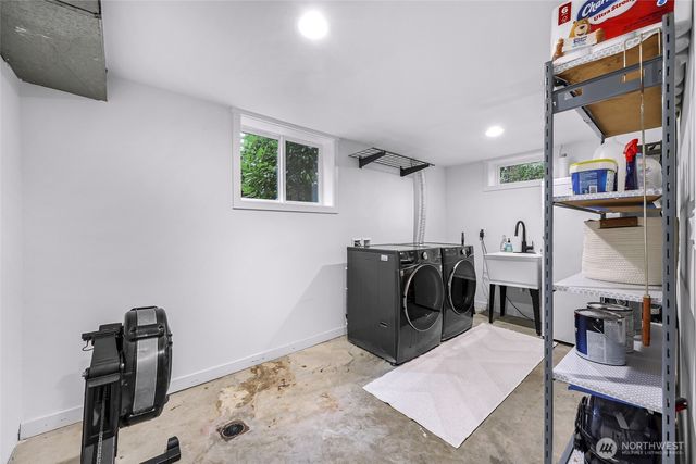 12533 12th Avenue NE, Seattle, WA 98125