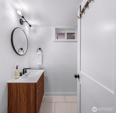 12533 12th Avenue NE, Seattle, WA 98125