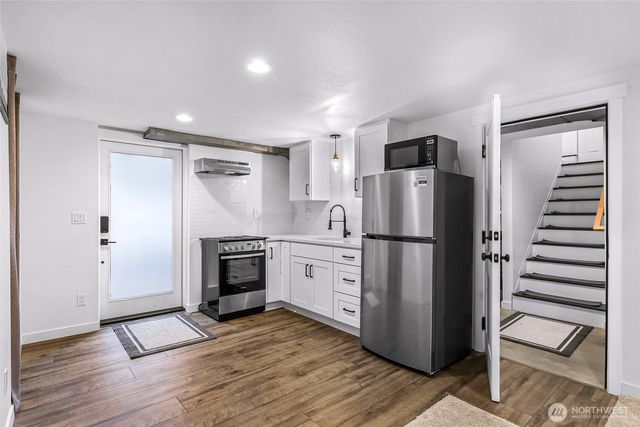 12533 12th Avenue NE, Seattle, WA 98125