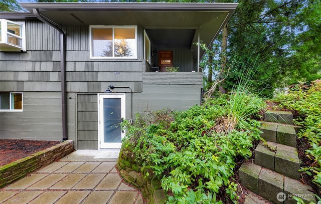 12533 12th Avenue NE, Seattle, WA 98125