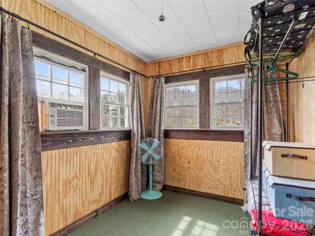 138 Robert Phillips Road, Bakersville, NC 28705