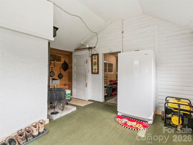 138 Robert Phillips Road, Bakersville, NC 28705