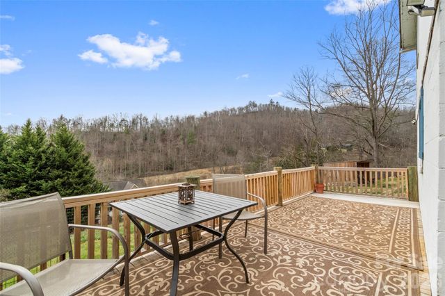 138 Robert Phillips Road, Bakersville, NC 28705