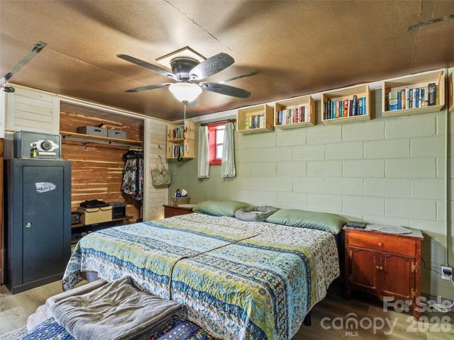 138 Robert Phillips Road, Bakersville, NC 28705