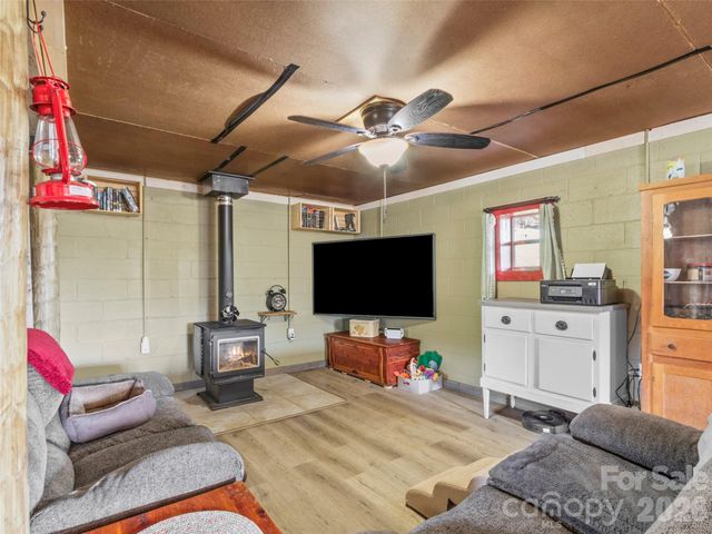 138 Robert Phillips Road, Bakersville, NC 28705