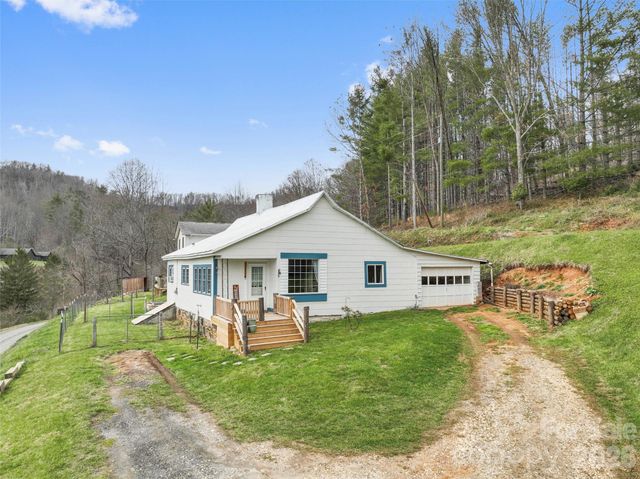 138 Robert Phillips Road, Bakersville, NC 28705