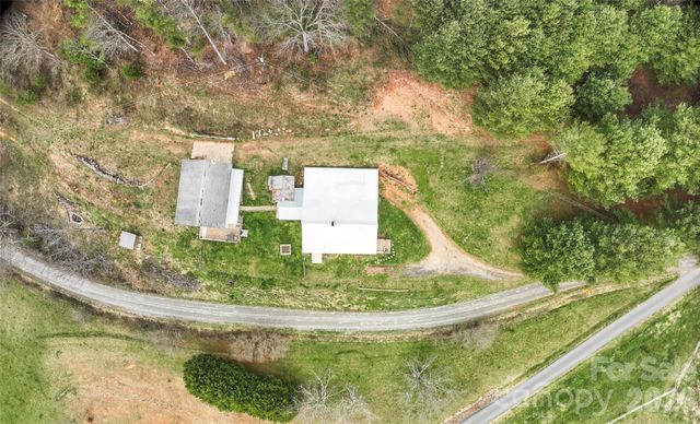 138 Robert Phillips Road, Bakersville, NC 28705