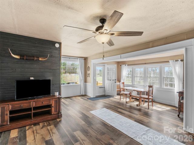 138 Robert Phillips Road, Bakersville, NC 28705
