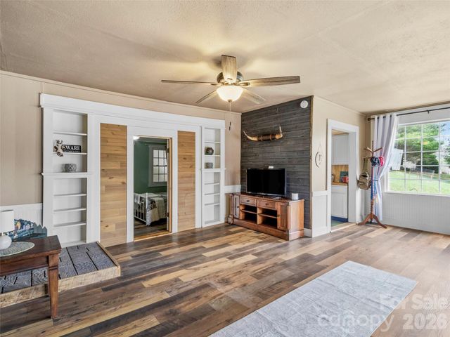 138 Robert Phillips Road, Bakersville, NC 28705