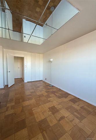 61-20 Grand Central Parkway, Forest Hills, NY 11375