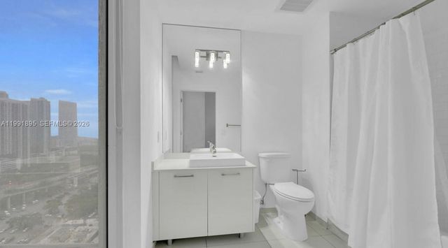 151 SE 1st St 2411, Miami, FL 33131