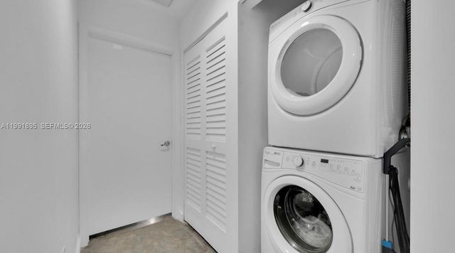 151 SE 1st St 2411, Miami, FL 33131