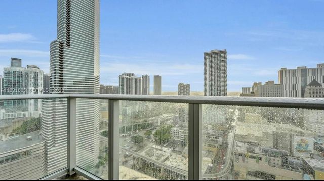 151 SE 1st St 2411, Miami, FL 33131