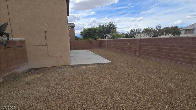 104 Palatial Pines Avenue, North Las Vegas, NV 89031