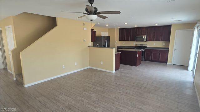 104 Palatial Pines Avenue, North Las Vegas, NV 89031