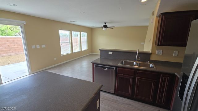 104 Palatial Pines Avenue, North Las Vegas, NV 89031