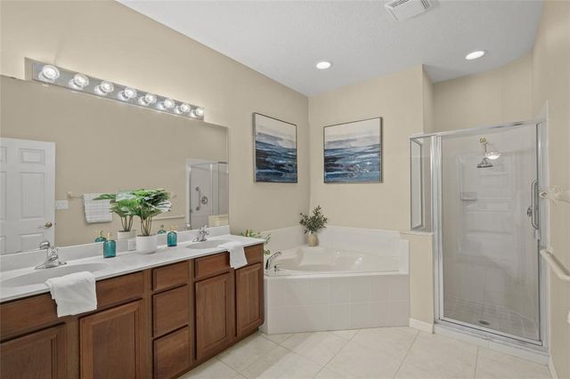 4443 KARIBA LAKE TERRACE, Sarasota, FL 34243