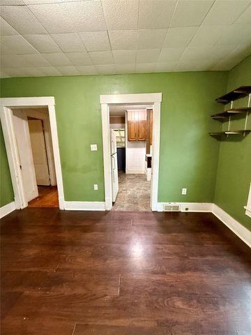 20 PERSHING Avenue, North East, PA 16428