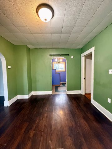 20 PERSHING Avenue, North East, PA 16428