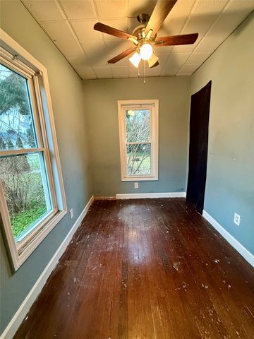 20 PERSHING Avenue, North East, PA 16428