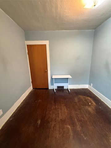 20 PERSHING Avenue, North East, PA 16428