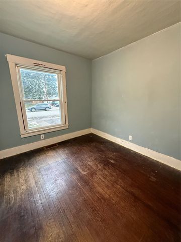 20 PERSHING Avenue, North East, PA 16428