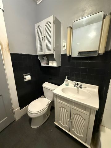 20 PERSHING Avenue, North East, PA 16428