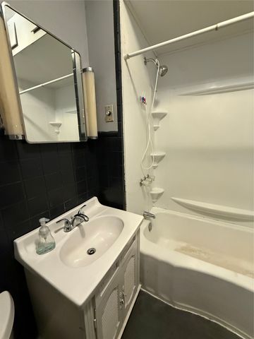 20 PERSHING Avenue, North East, PA 16428