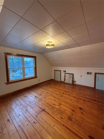 20 PERSHING Avenue, North East, PA 16428