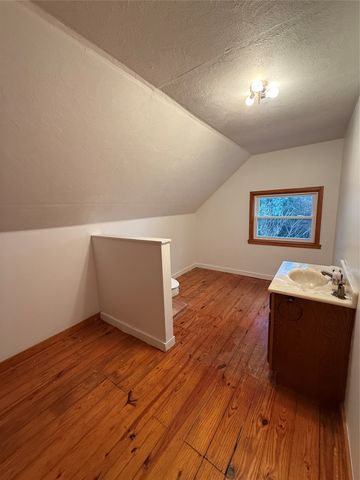 20 PERSHING Avenue, North East, PA 16428