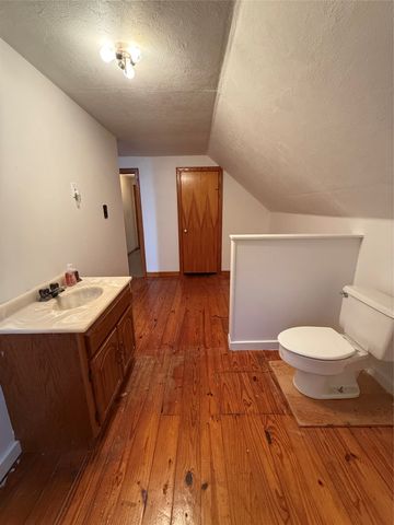 20 PERSHING Avenue, North East, PA 16428