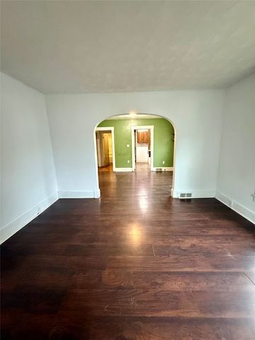 20 PERSHING Avenue, North East, PA 16428