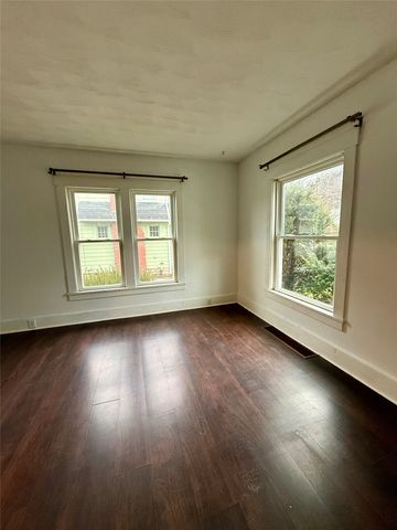 20 PERSHING Avenue, North East, PA 16428