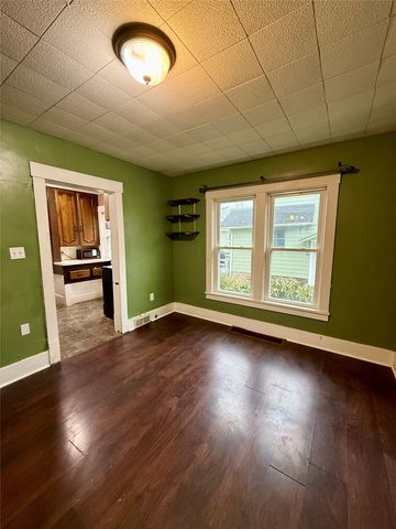 20 PERSHING Avenue, North East, PA 16428