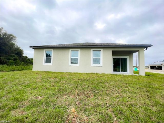 7012 Jolly CIR, Labelle, FL 33935