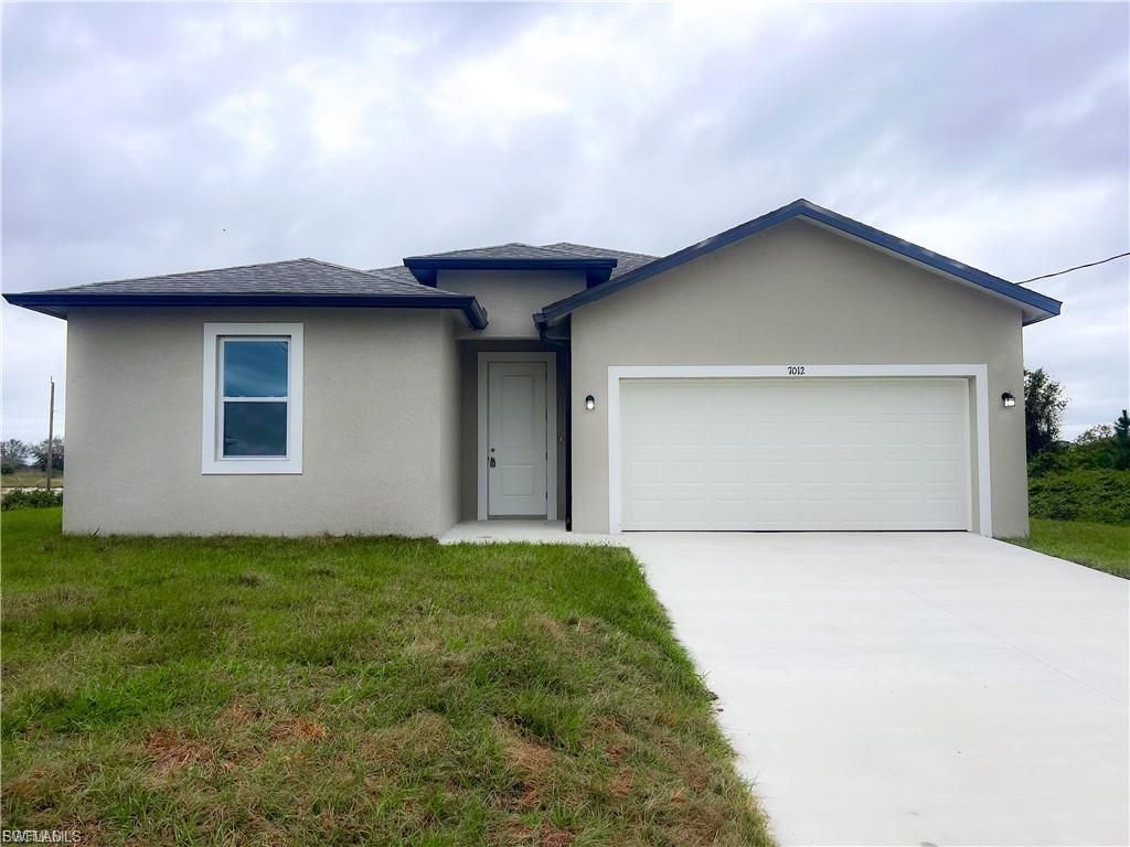 7012 Jolly CIR, Labelle, FL 33935
