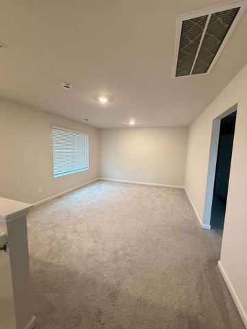 677 Birdie Dr, Spring Hill, TN 37174